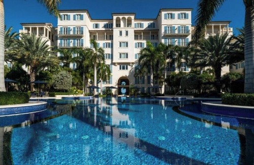 Grace Bay House | The Regent Grand 3BR Rental