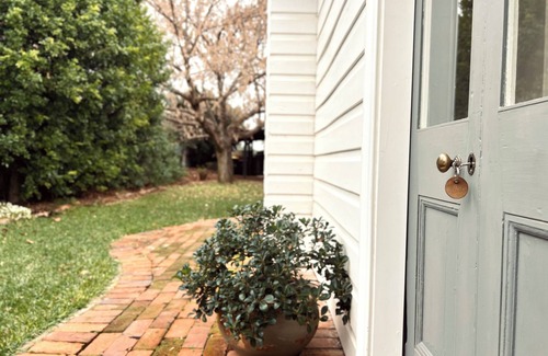 Dubbo Cottage | THE REPOSE - Charming cottage, beautifully restored in the heart of Dubbo.
