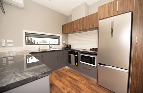 Fitzroy Apartment | The Residence Fitzroy - 2 bedroom Apartment - Sky Tv (Apt 6)