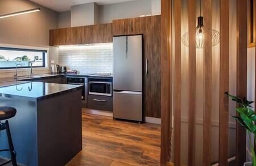Fitzroy Apartment | The Residence Fitzroy - 3 bedroom Apartment - Sky Tv (Apt 3)