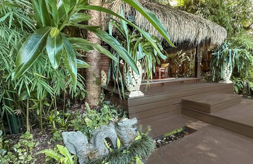 The Pocket Villa | The Retreat 2 bed Villa, Sanctuary in the Pocket