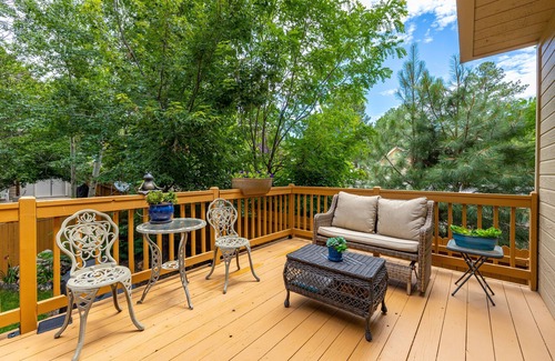 Ponderosa Trails House | The Retreat across from the Park w AC