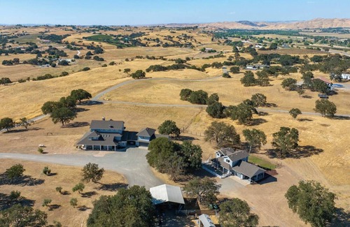 Paso Robles Apartment | The Retreat at Whispering Oaks