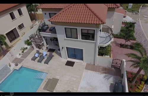 Malmok Villa | The reviews say it all! 4 BR Aruba Luxury Villa w/amazing amenities