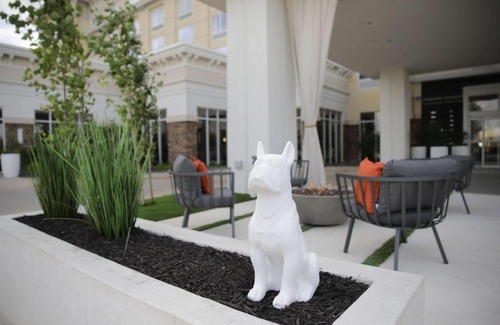 West Des Moines Hotel | The Rewind West Des Moines, Tapestry Collection By Hilton