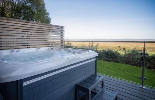 Llangennith Ski Chalet | The Rhossili Bay Secret - 1 Bed Cabin - Landimore