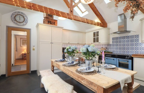 St Just Cottage | THE RIBLOWS, CAPE CORNWALL, pet friendly, with hot tub in St Just