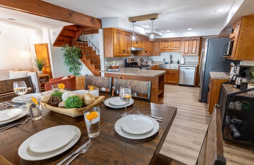 Decatur House | The Ridge | Lake Front | Hot Tub | Kayak+Pvt Dock
