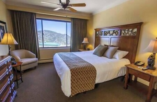 Tahoe Village Resort | The Ridge Resort Lake Tahoe, Hot Tub, Fireplace