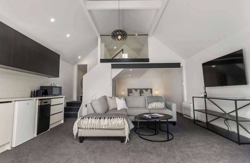 Mangawhai Villa | The Ridge Villas 1, 3, 4 & 5: Multi-Villa Escape – 4 Luxe Villas Across 12 Acres
