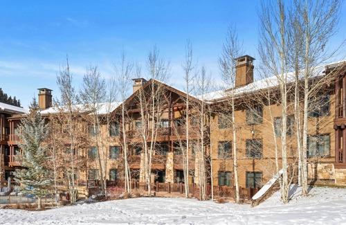 Aspen Condo | The Ritz-Carlton | 3BR Residence 2310: Ski-in/Ski-out Resort in Aspen w/Mountain/Town view