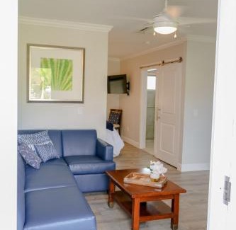 LaBelle Hotel | The Rivers Edge Motel