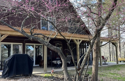 Scraper House | The River’s Edge-whole house