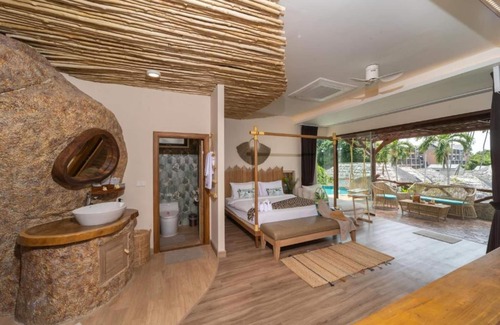 Maret Resort | The Rock Samui Beach Resort