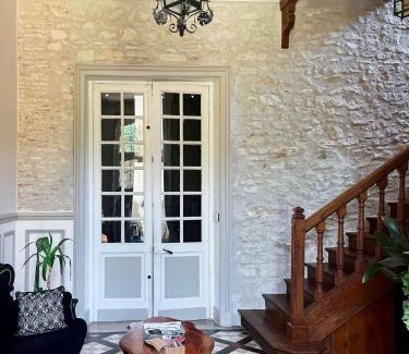 Arcomps House | The Rooms of Vilmorais - Red