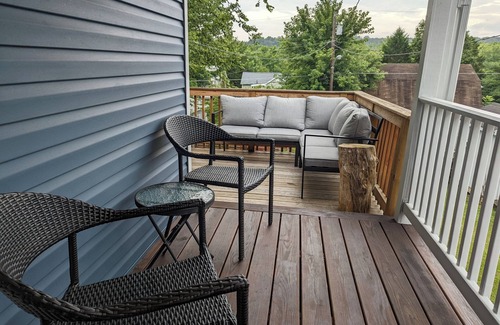 Brunswick House | The Roots & River Guest House in Brunswick's Historic Downtown