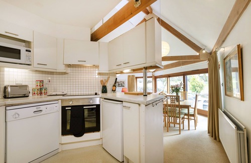 Rowsley House | The Round House - Indoor pool, large gardens, just 3 miles from Chatsworth House