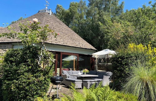 Rowsley House | The Round House - Indoor pool, large gardens, just 3 miles from Chatsworth House
