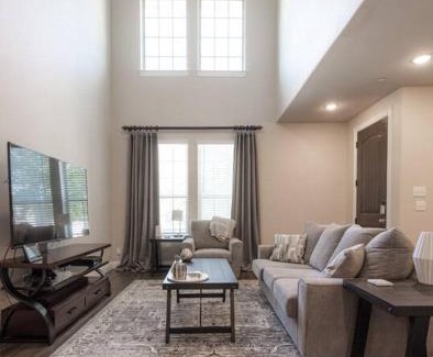 McKinney House | The Rowhouse Gym Mancave 2bed Pet Friendly