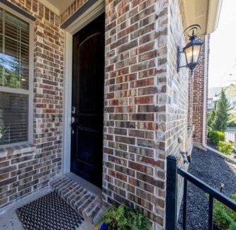 McKinney House | The Rowhouse Gym Mancave 2bed Pet Friendly