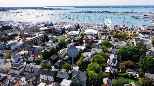 Newport House | The Royce on Spring - High-End Family Getaway in Newport