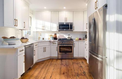 Newport House | The Royce on Spring - High-End Family Getaway in Newport