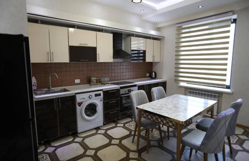 Dushanbe Apartment | The Rudaki Apartment - Suite with City View 3nn