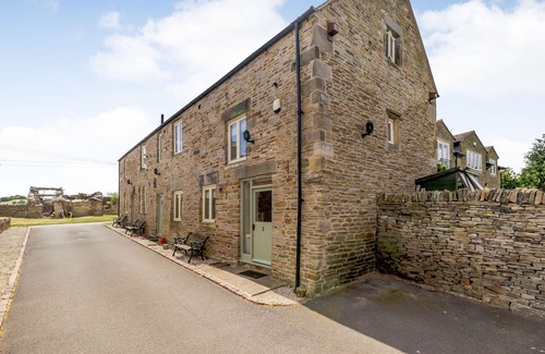 Chesterfield Cottage | THE RUMBLINGS 1, pet friendly, character holiday cottage in Barlow