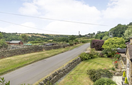 Chesterfield Cottage | THE RUMBLINGS 1, pet friendly, character holiday cottage in Barlow