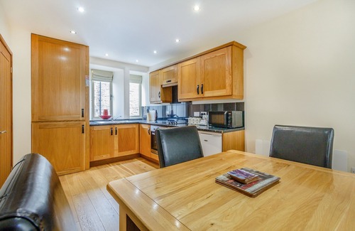 Chesterfield Cottage | THE RUMBLINGS 2, family friendly, character holiday cottage in Barlow