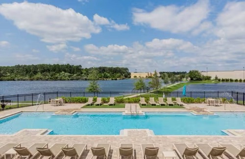 Northside Apartment | The Runway Retreat - 7 Min From Jax Airport & River City
