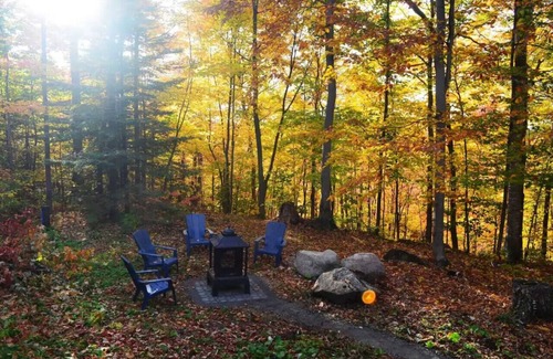 Les Pays-d'en-Haut Regional County Municipality Cabin | The Rustic - Nature retreat with Private SPA