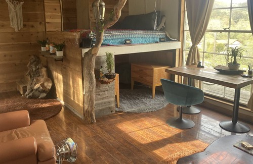 Pescadero Apartment | The rustic Slumberjack, your launchpad for all activities in the area