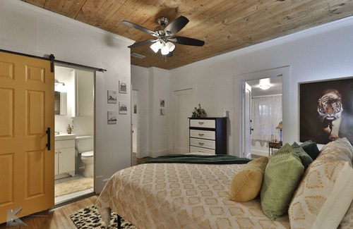 Elmwood Area House | The Safari Suites - ONE OF A KIND! WILDly close to everything! GRReat for all!