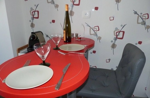 Villette Gare Apartment | The Saint-Antoine Part Dieu station