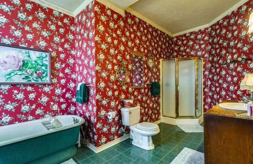 Bonham House | The Sam Rayburn Suite at Four Winds
