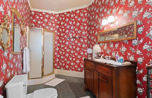 Bonham House | The Sam Rayburn Suite at Four Winds
