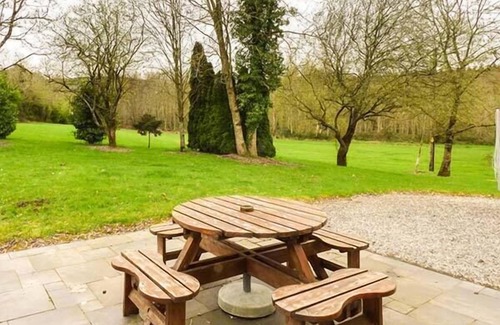 Killavullen House | THE SANCTUARY, family friendly, with open fire in Killavullen