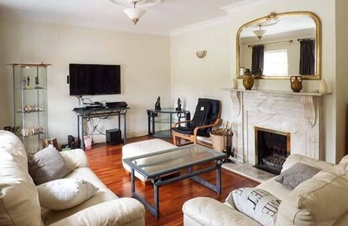 Killavullen House | THE SANCTUARY, family friendly, with open fire in Killavullen