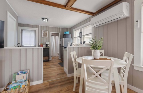 Hampton Cabin | The Sand Bar - Heart of Hampton Beach!