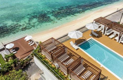 Seven Mile Beach Apartment | The Sands 5 - Last-Minute Deal Available on This Luxury Oceanfront Condo