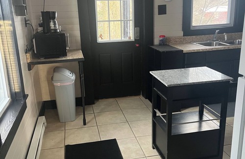 Summerlee Apartment | The Sasquatch Hideaway: Private 1BR Adventure Loft