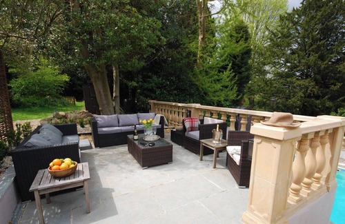 Box Apartment | The School Rooms Estate: Beautiful Georgian apartments with Heated Pool, Hot Tub, Wifi near Bath