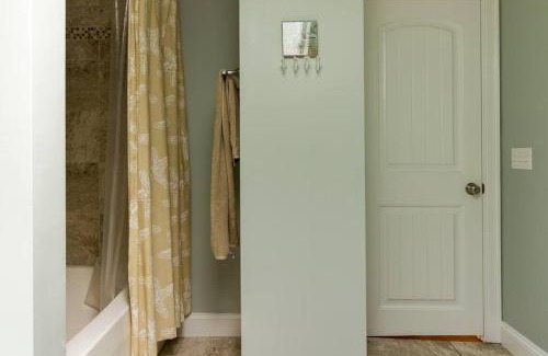 Bristol House | The Seaport House - Near Newport