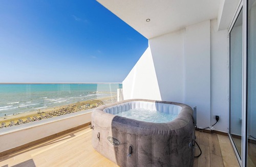 Golem Apartment | The Seaview Jacuzzi Suite by PS