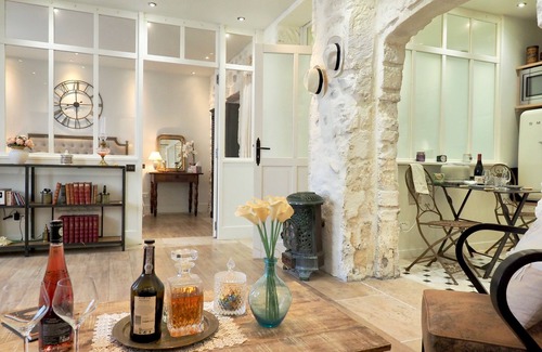Avignon City Centre Apartment | THE SECRET - CHARMING APARTMENT IN THE HEART OF AVIGNON