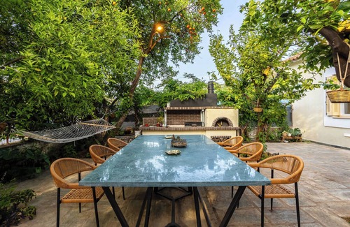 Kalamata House | The Secret Garden - Courtyard & Private Pool Villa