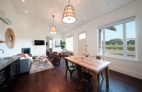 Napa Bed & Breakfast | The Setting Inn Napa Valley