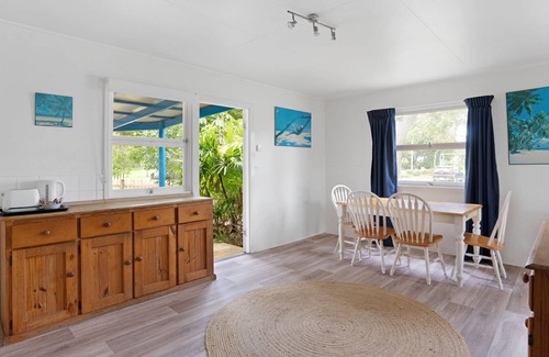 Rainbow Beach House | The Shack - Rainbow Beach. The Ultimate Beach Shack. Pets Welcome. Fenced yard.
