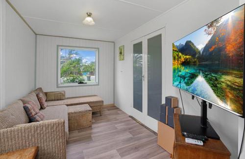 Rainbow Beach House | The Shack Rainbow Beach - Pets Welcome - Fully Fenced - Close to Beach